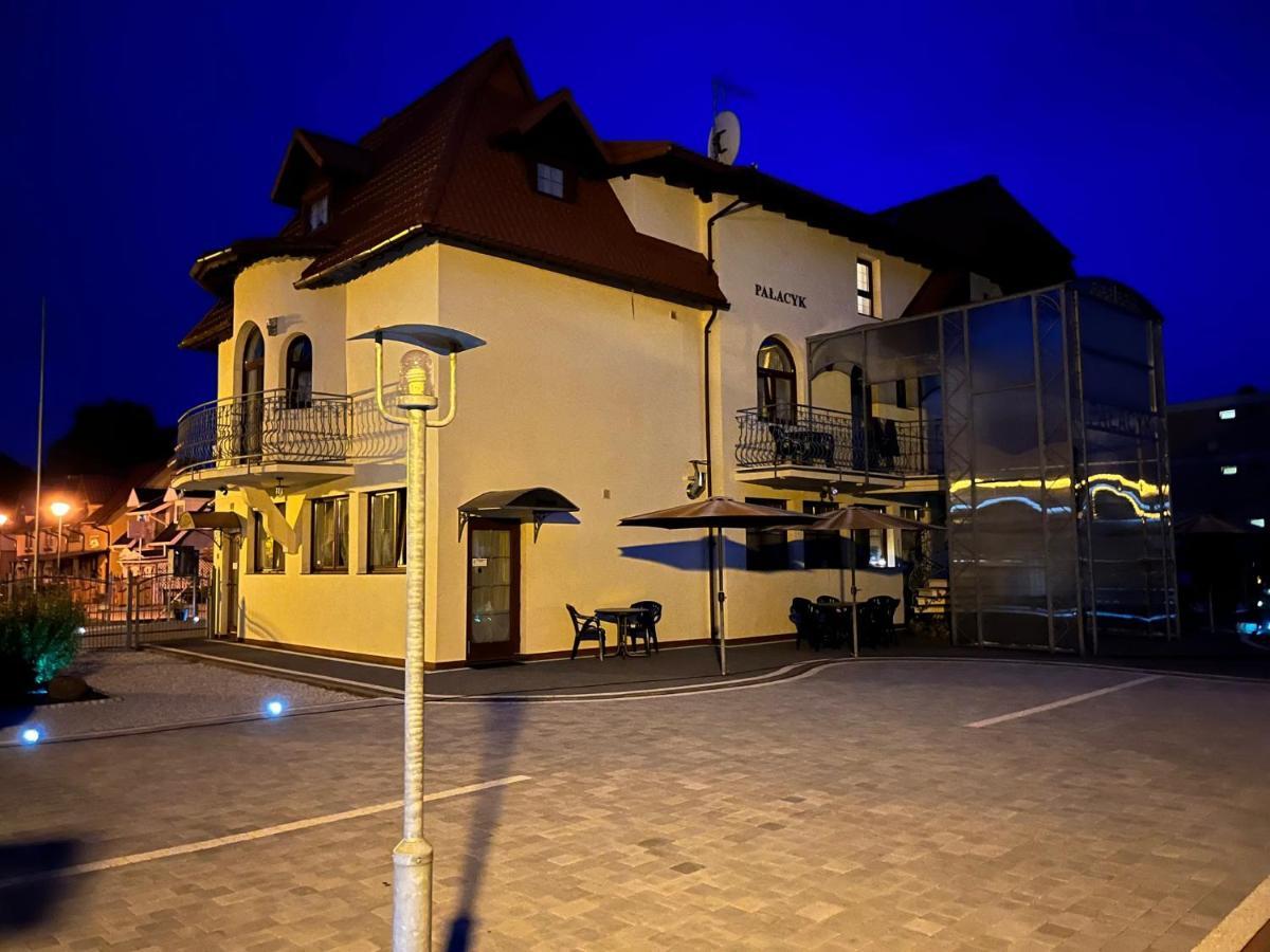 Palacyk Wolin Buitenkant foto